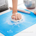 Pure silicone dough kneading mat with scale